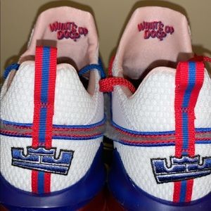 Nike LeBron XVII Low - Bug Bunny